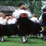 Folklore_dancing_RGB_72DPI Folkore dansing in Sweden